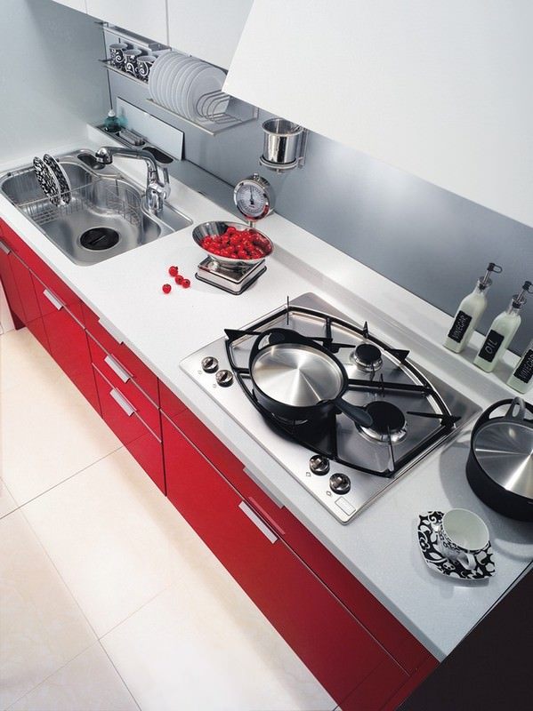 Kết hợp đá bếp màu trắng cho thiết kế tủ bếp tông tỏ